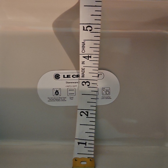 Le Creuset  Rectangular Baking Dish - Picture 3 of 10